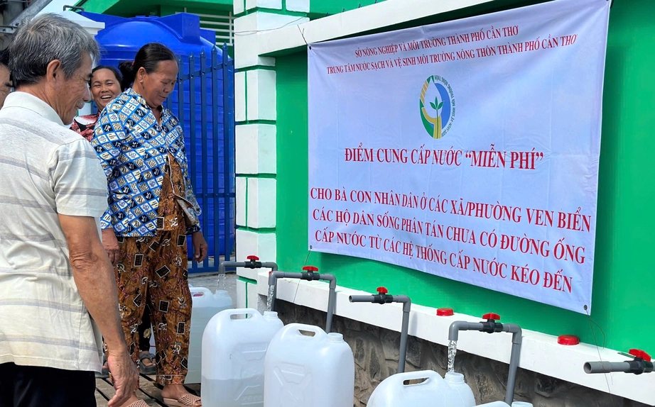 Miền Tây giữ nước ngọt trước vòng vây hạn mặn