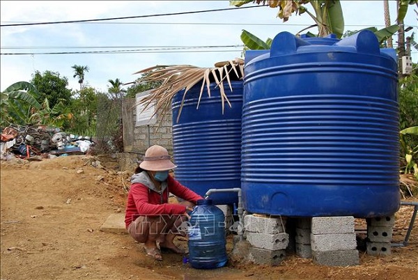 Quảng Bình đưa nước sạch miễn phí tới bà con vùng hạn mặn