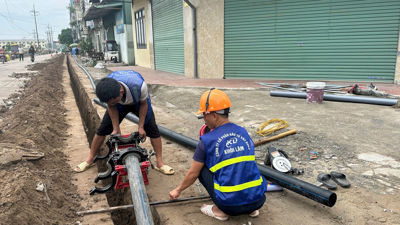Đưa nước sạch đến những hộ dân cuối cùng ở xã Thường Tín