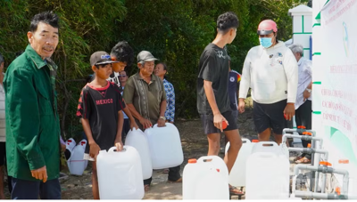 Cần Thơ kịp thời cấp nước sạch miễn phí cho người dân vùng ven biển