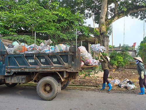 Khi người dân nhận thức đúng, xử lý rác thải ở nông thôn không khó.